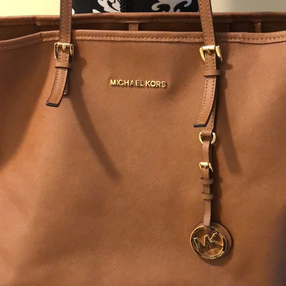 🤎Michael Kors Large carry all textured leather classic tote - Picture 2 of 14